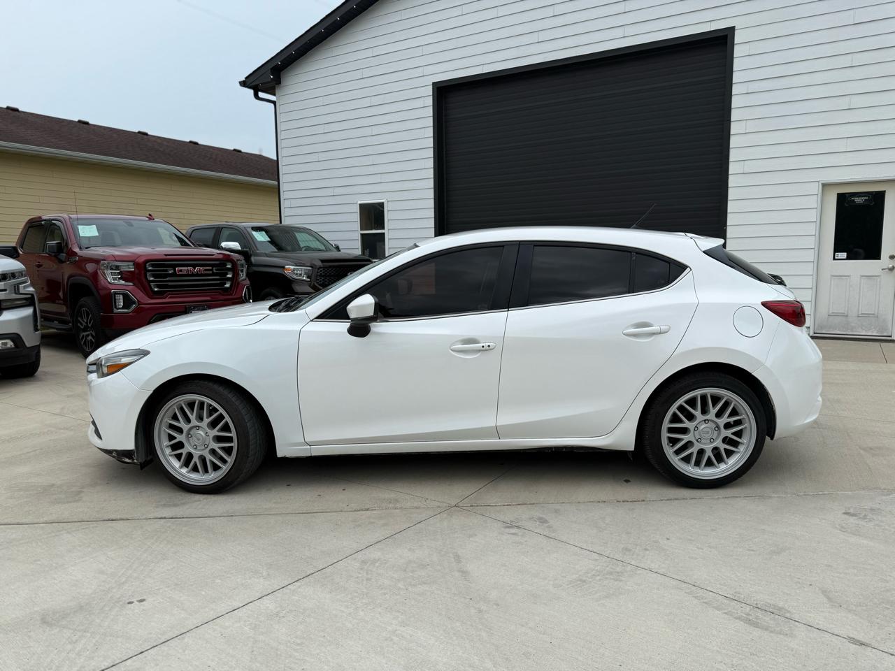 mazda mazda3 2017 3MZBN1L79HM153491 image mazda mazda3 2017 3MZBN1L79HM153491 image