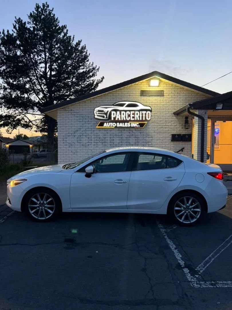 mazda mazda3 2017 JM1BN1V74H1146784 image mazda mazda3 2017 JM1BN1V74H1146784 image