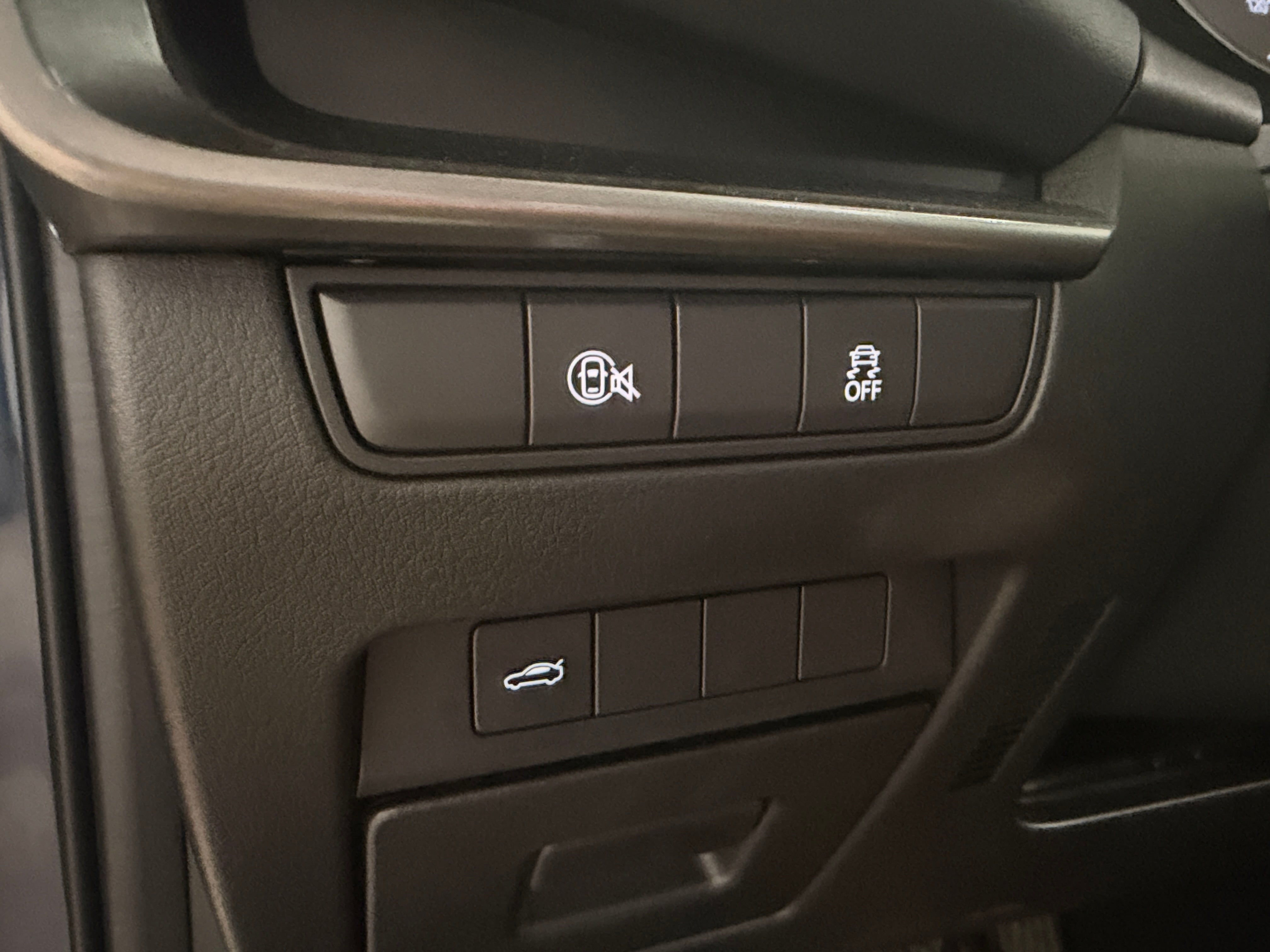 mazda mazda3 2025 3MZBPABM4SM476811 image mazda mazda3 2025 3MZBPABM4SM476811 image