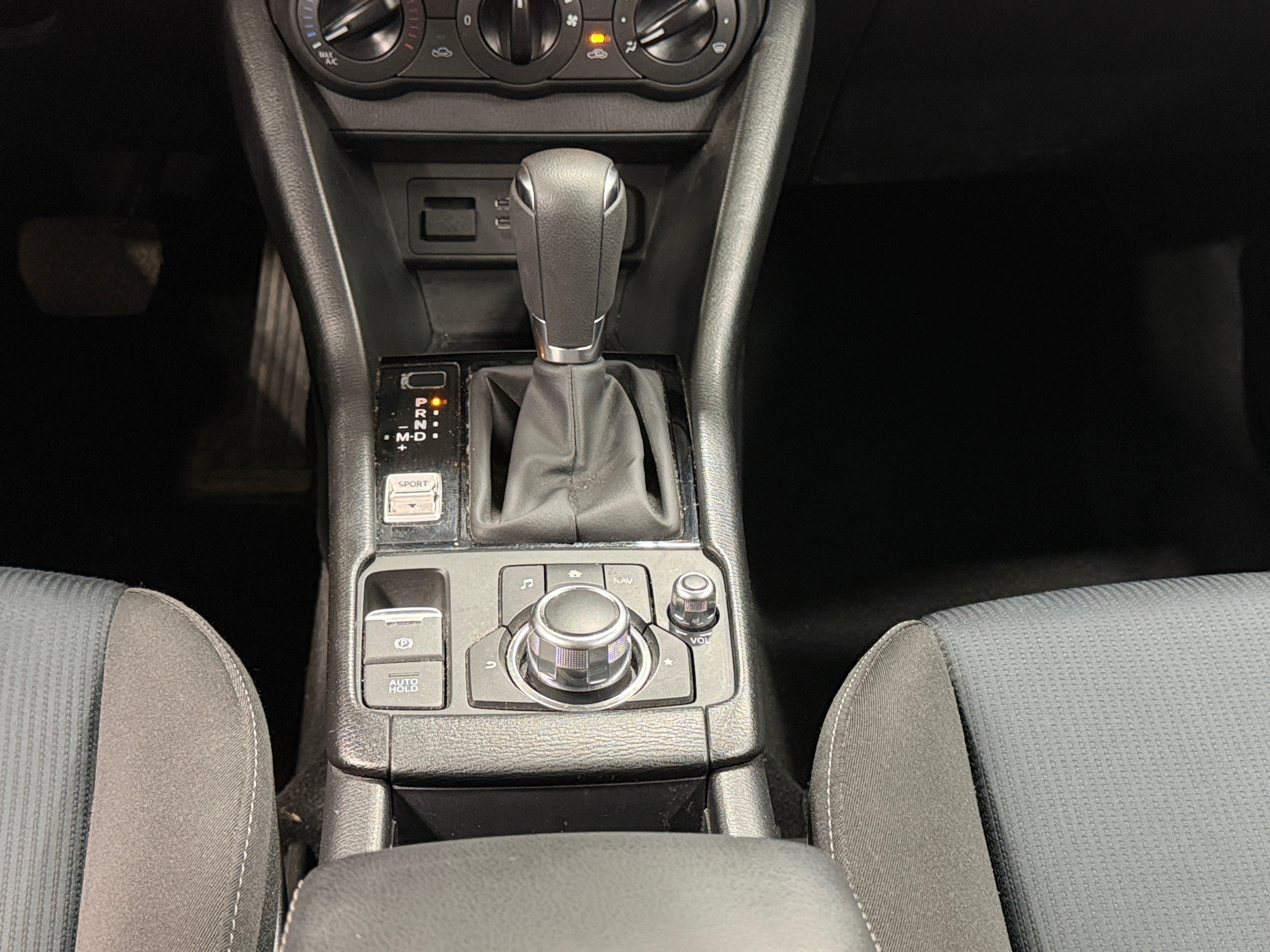 mazda cx-3 2019 JM1DKFB73K1459657 image mazda cx-3 2019 JM1DKFB73K1459657 image