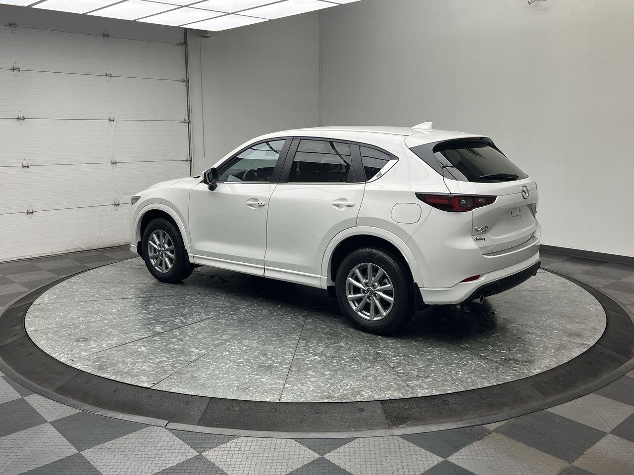 mazda cx-5 2024 JM3KFBCM9R0372698 image mazda cx-5 2024 JM3KFBCM9R0372698 image