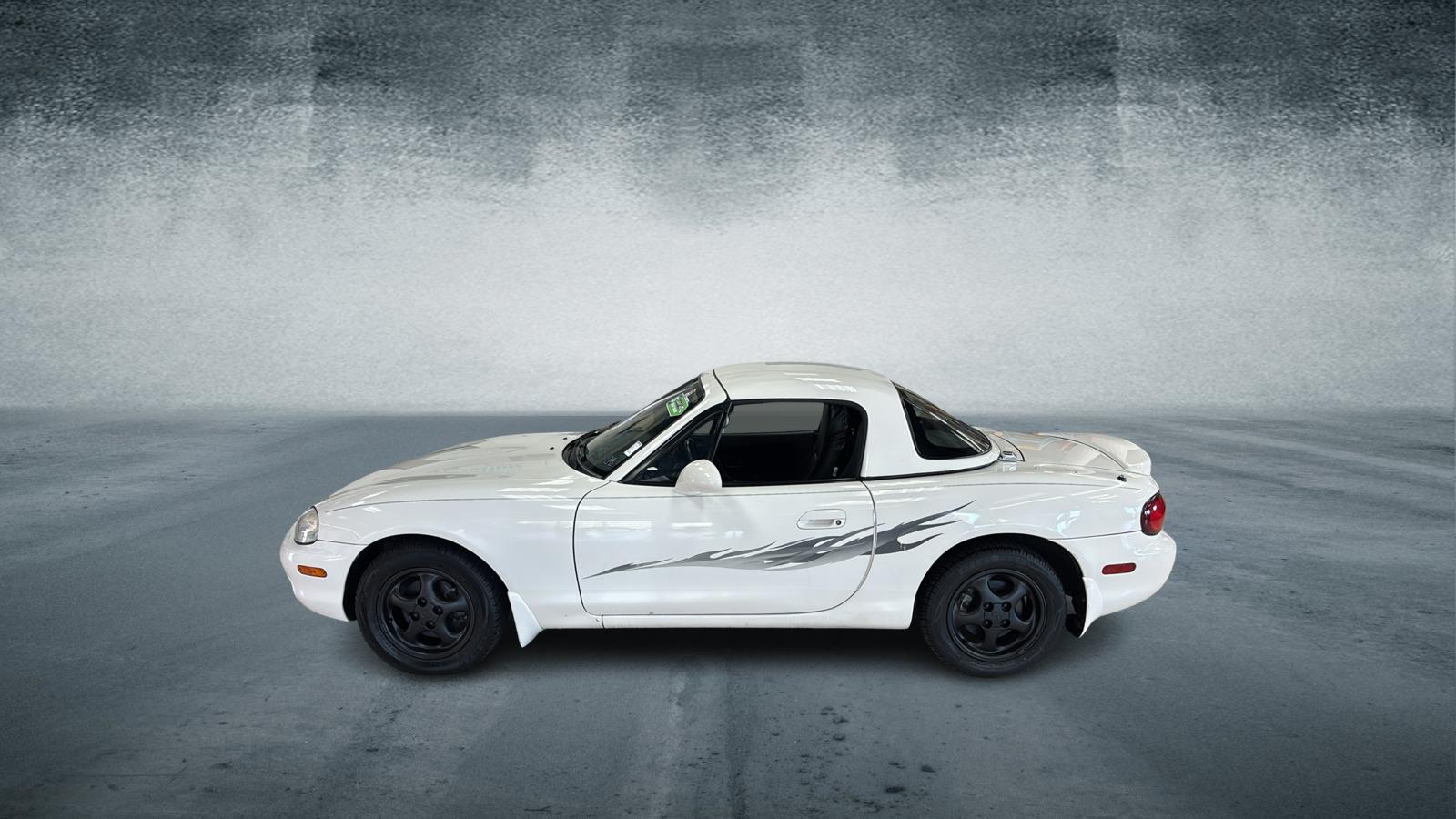 mazda mx-5 2000 JM1NB3537Y0148825 image mazda mx-5 2000 JM1NB3537Y0148825 image