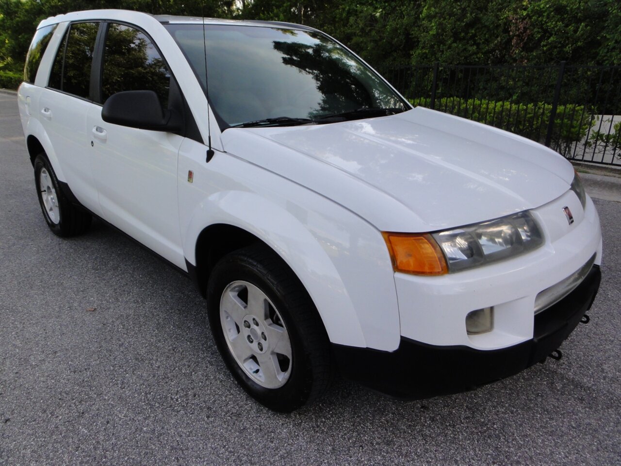 saturn vue 2004 5GZCZ53494S856940 image saturn vue 2004 5GZCZ53494S856940 image