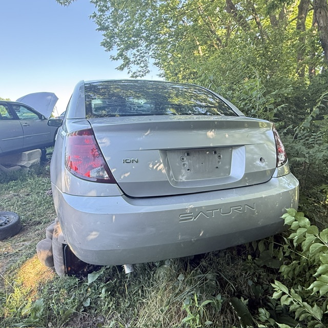 saturn ion 2004 1G8AJ52F74Z225270 image saturn ion 2004 1G8AJ52F74Z225270 image