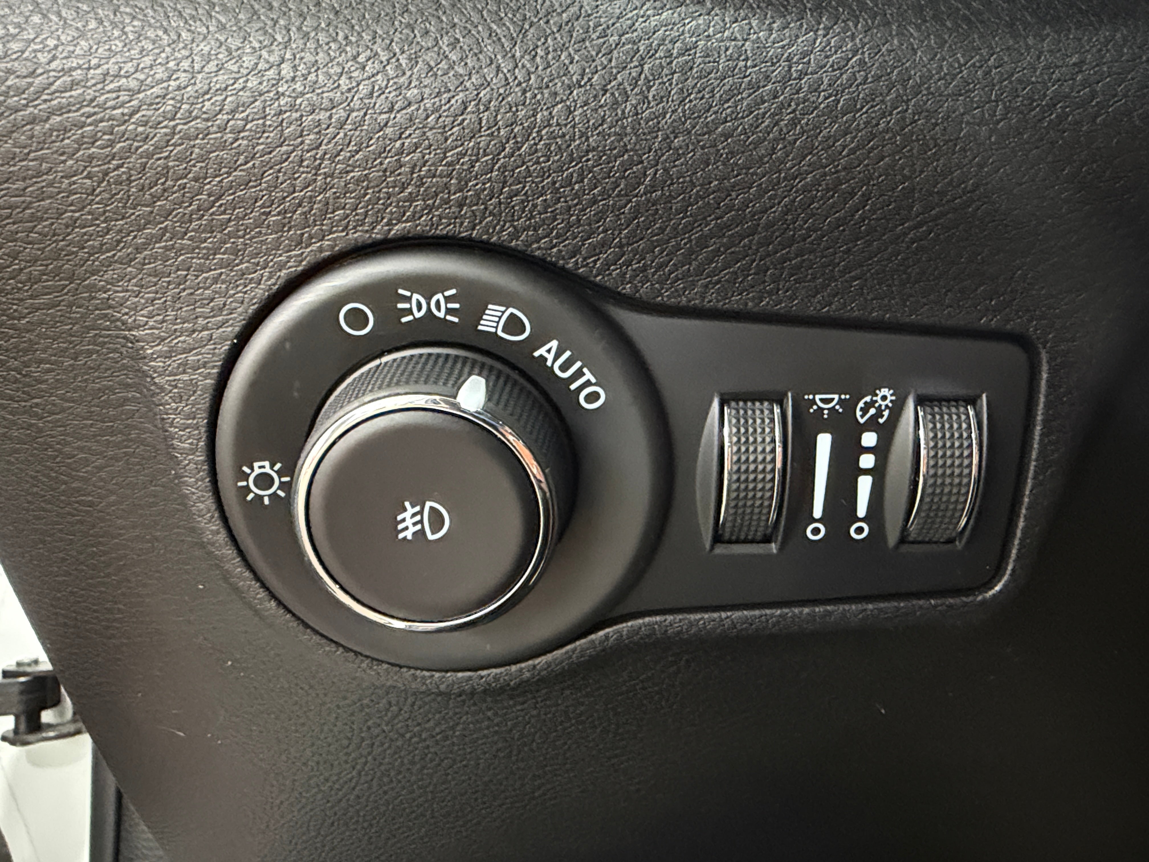 jeep compass 2023 3C4NJDBN5PT561469 image jeep compass 2023 3C4NJDBN5PT561469 image