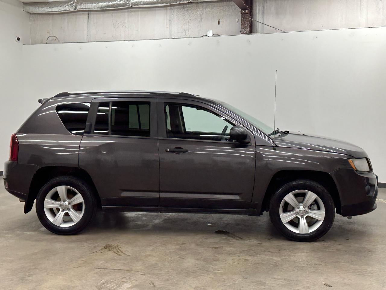 jeep compass 2016 1C4NJCBB5GD543012 image jeep compass 2016 1C4NJCBB5GD543012 image