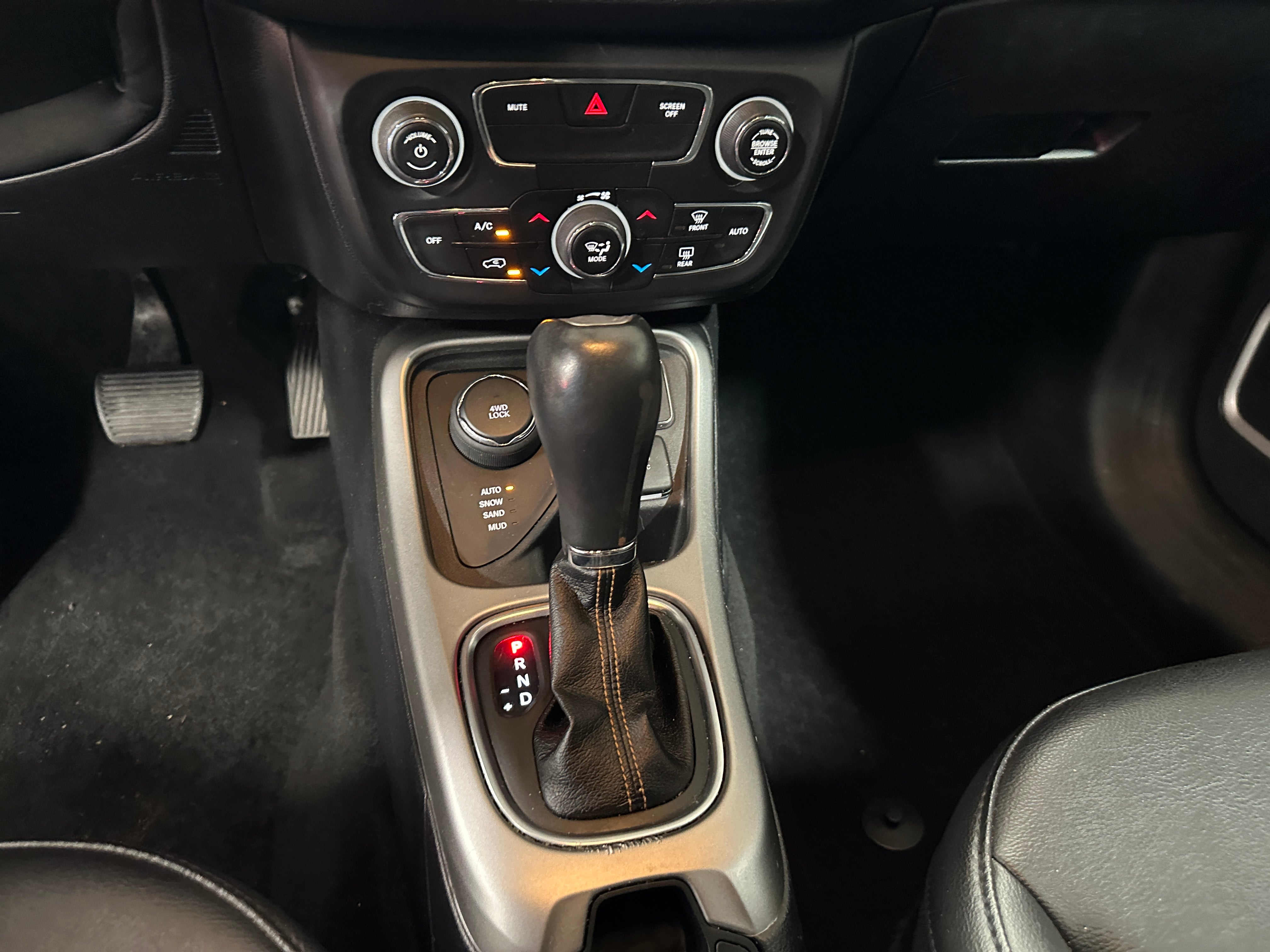 jeep compass 2019 3C4NJDBB1KT847916 image jeep compass 2019 3C4NJDBB1KT847916 image