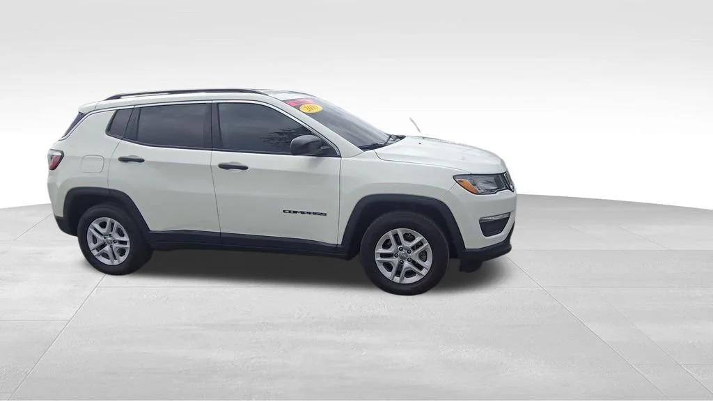 jeep compass 2019 3C4NJCAB3KT616382 image jeep compass 2019 3C4NJCAB3KT616382 image