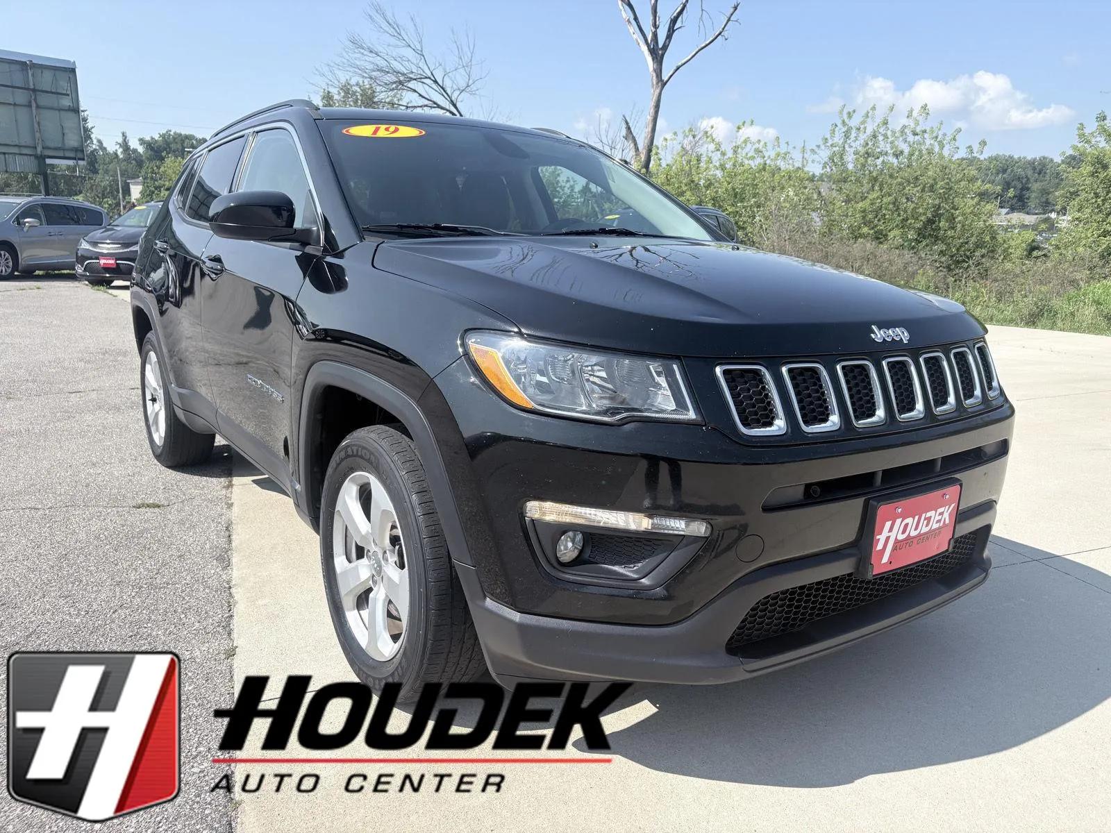 jeep compass 2019 3C4NJDBB6KT850732 image jeep compass 2019 3C4NJDBB6KT850732 image