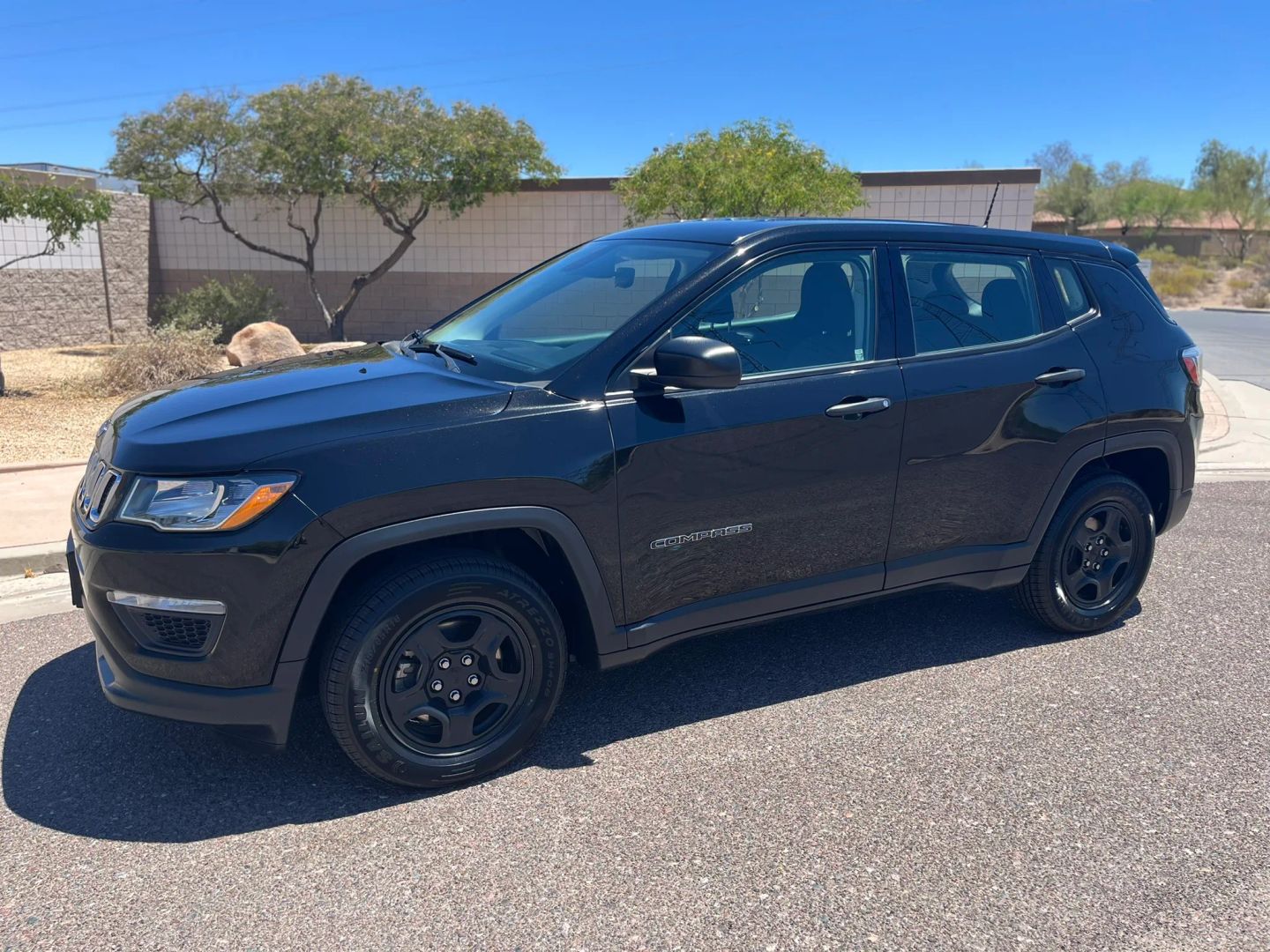 jeep compass 2019 3C4NJCAB2KT652385 image jeep compass 2019 3C4NJCAB2KT652385 image
