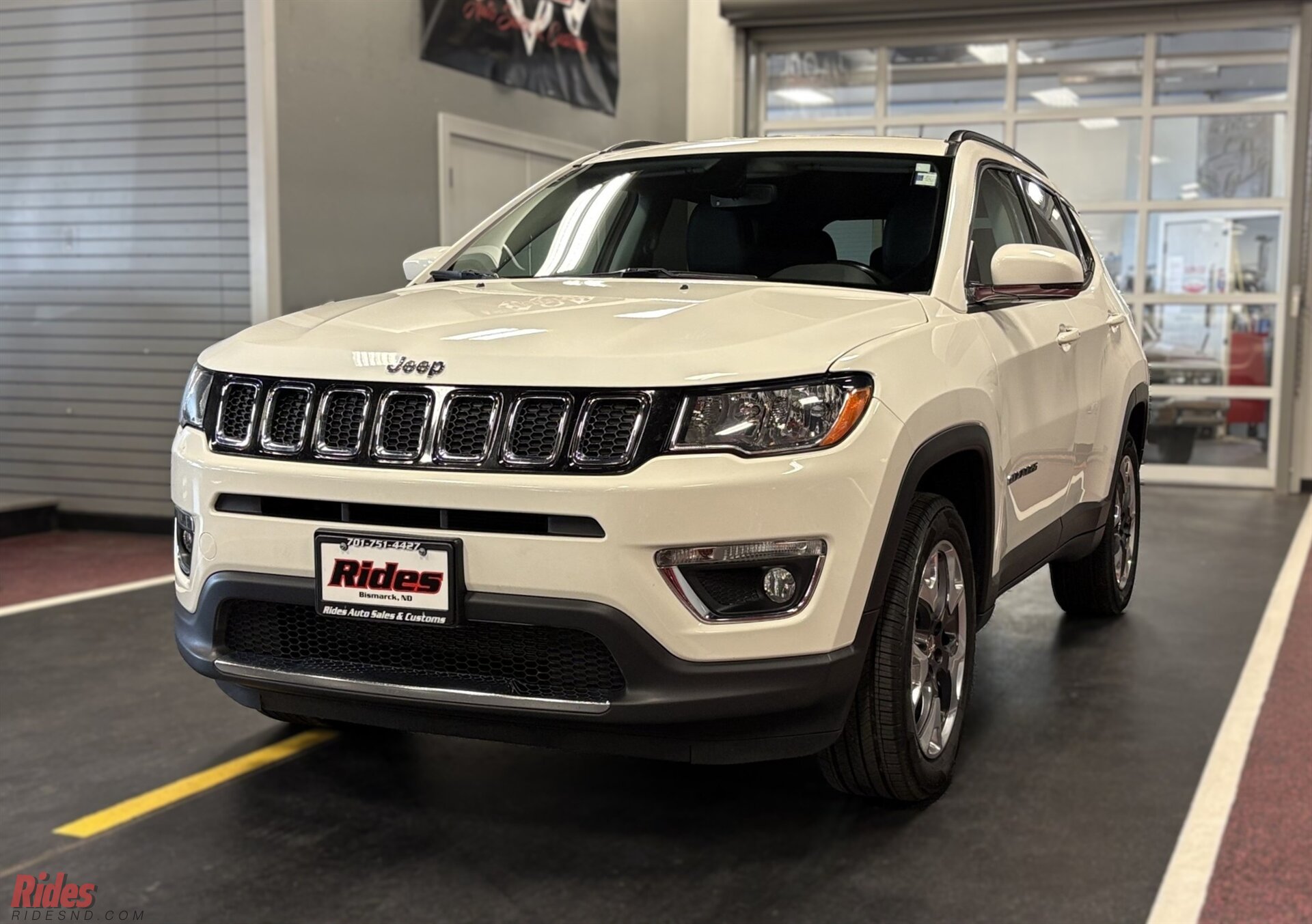 jeep compass 2019 3C4NJDCB8KT790970 image jeep compass 2019 3C4NJDCB8KT790970 image