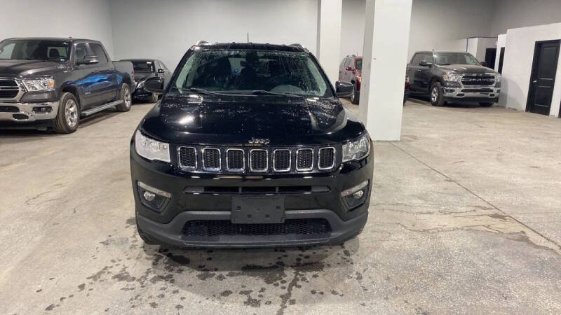 jeep compass 2018 3C4NJDBB2JT239370 image jeep compass 2018 3C4NJDBB2JT239370 image
