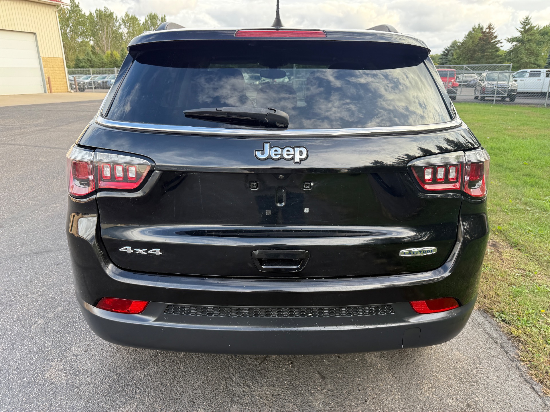 jeep compass 2018 3C4NJDBB9JT456902 image jeep compass 2018 3C4NJDBB9JT456902 image