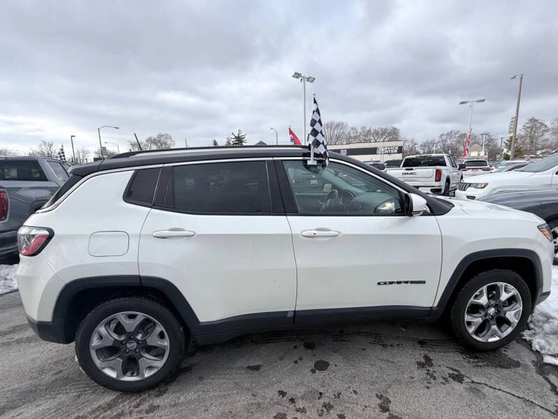 jeep compass 2018 3C4NJDCB1JT212563 image jeep compass 2018 3C4NJDCB1JT212563 image