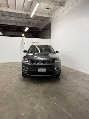 jeep compass 2018 3C4NJCCB8JT368058 image