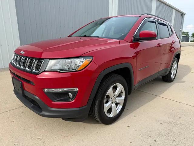 jeep compass 2018 3C4NJDBB8JT186948 image jeep compass 2018 3C4NJDBB8JT186948 image