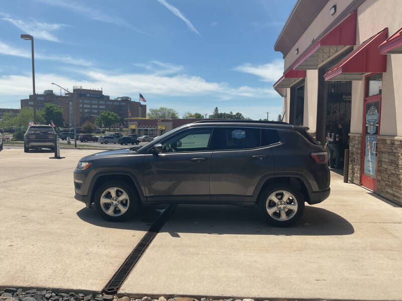 jeep compass 2018 3C4NJDBBXJT254604 image jeep compass 2018 3C4NJDBBXJT254604 image