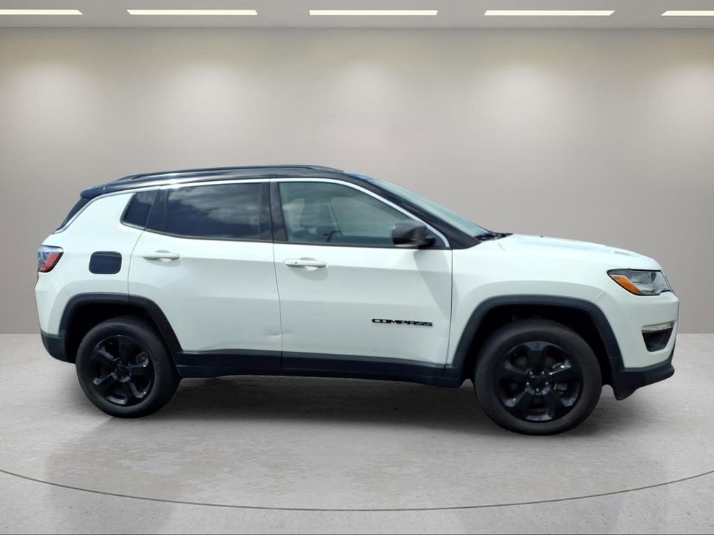 jeep compass 2018 3C4NJDBB1JT222611 image jeep compass 2018 3C4NJDBB1JT222611 image