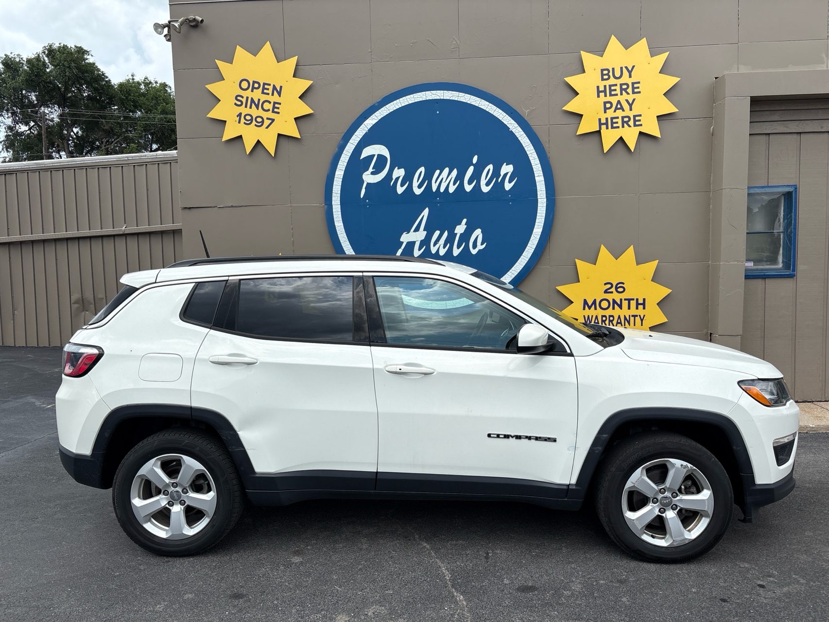 jeep compass 2018 3C4NJDBB3JT423975 image jeep compass 2018 3C4NJDBB3JT423975 image
