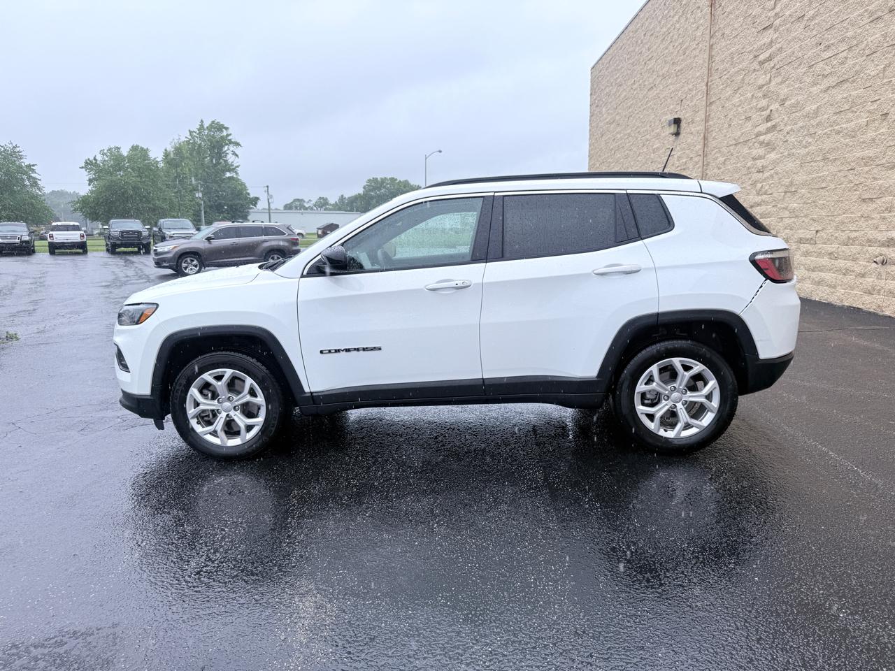 jeep compass 2024 3C4NJDBN9RT110421 image jeep compass 2024 3C4NJDBN9RT110421 image