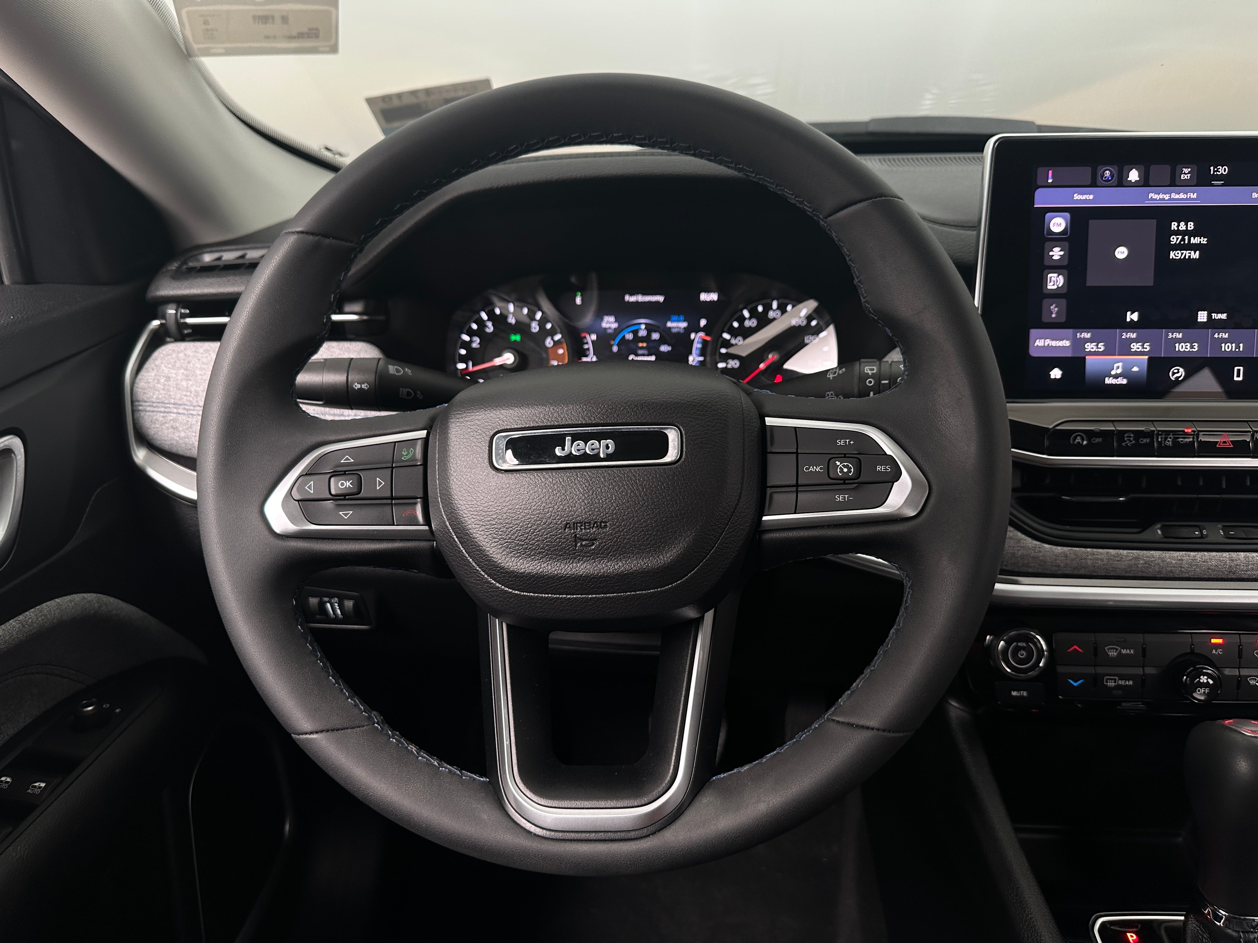 jeep compass 2022 3C4NJDBB5NT208233 image jeep compass 2022 3C4NJDBB5NT208233 image