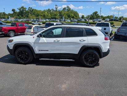 jeep cherokee 2023 1C4PJMBN0PD112005 image jeep cherokee 2023 1C4PJMBN0PD112005 image