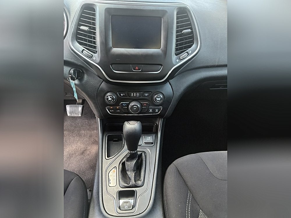 jeep cherokee 2019 1C4PJLCB0KD149501 image jeep cherokee 2019 1C4PJLCB0KD149501 image