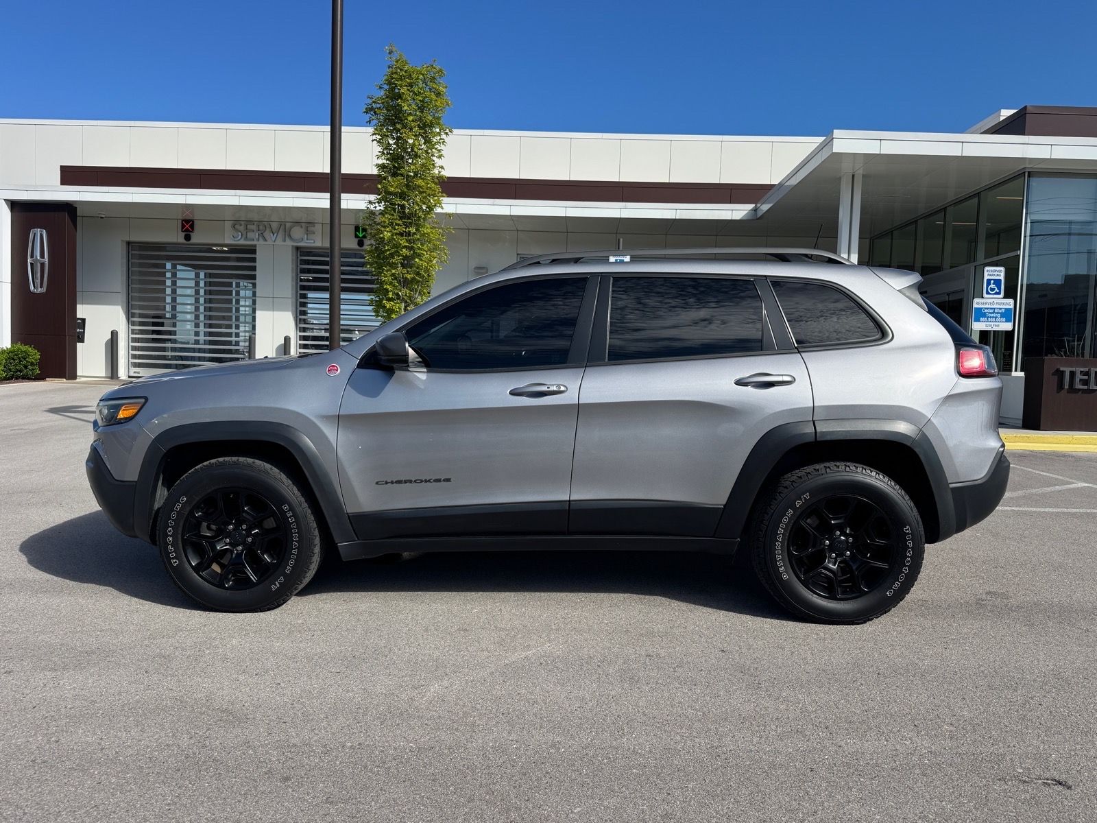 jeep cherokee 2019 1C4PJMBX4KD146734 image jeep cherokee 2019 1C4PJMBX4KD146734 image