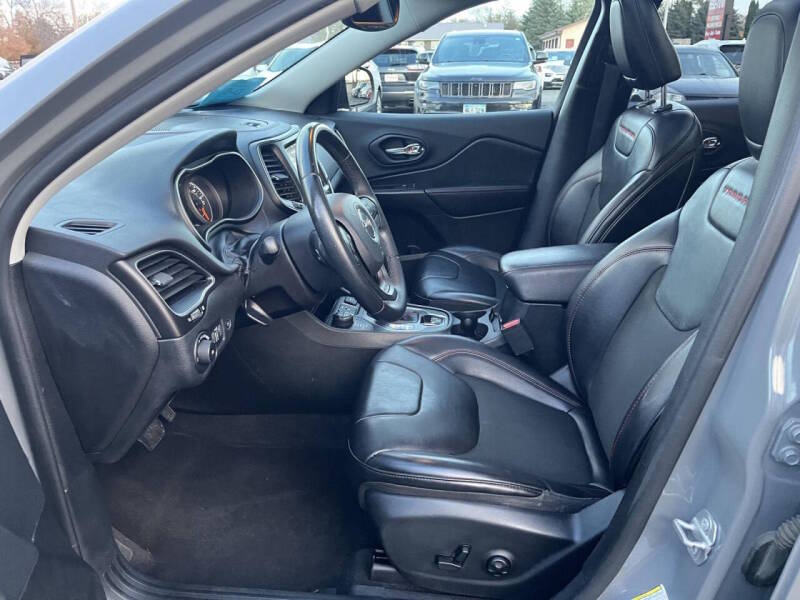 jeep cherokee 2019 1C4PJMBX8KD400560 image jeep cherokee 2019 1C4PJMBX8KD400560 image