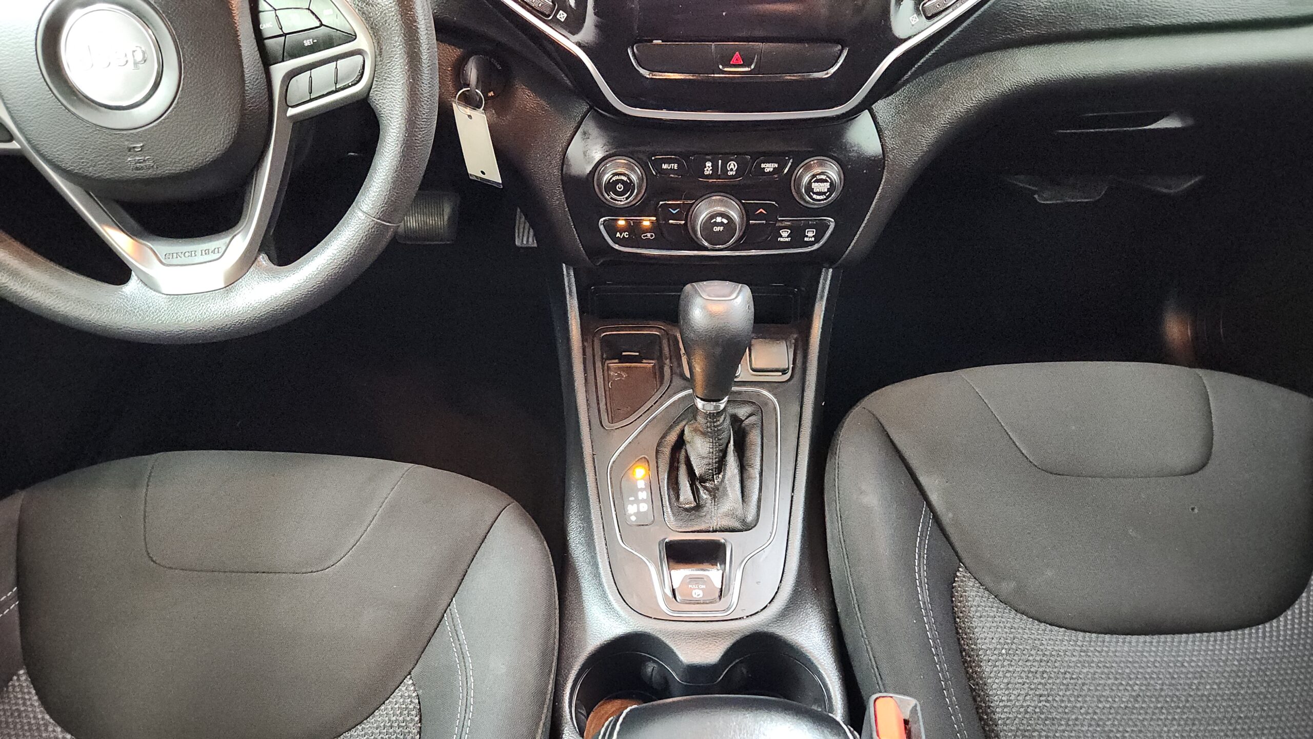 jeep cherokee 2019 1C4PJLCBXKD339807 image jeep cherokee 2019 1C4PJLCBXKD339807 image