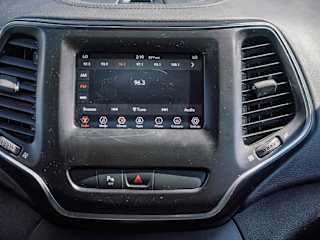 jeep cherokee 2019 1C4PJMLB2KD287045 image jeep cherokee 2019 1C4PJMLB2KD287045 image