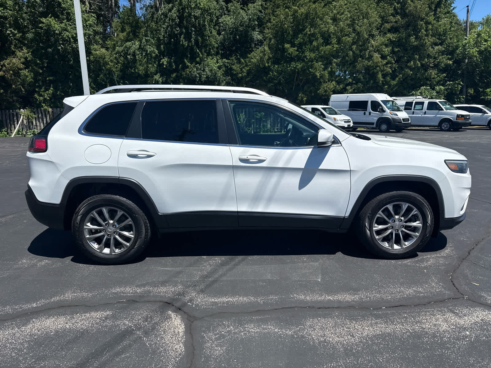 jeep cherokee 2019 1C4PJMLX3KD329685 image jeep cherokee 2019 1C4PJMLX3KD329685 image