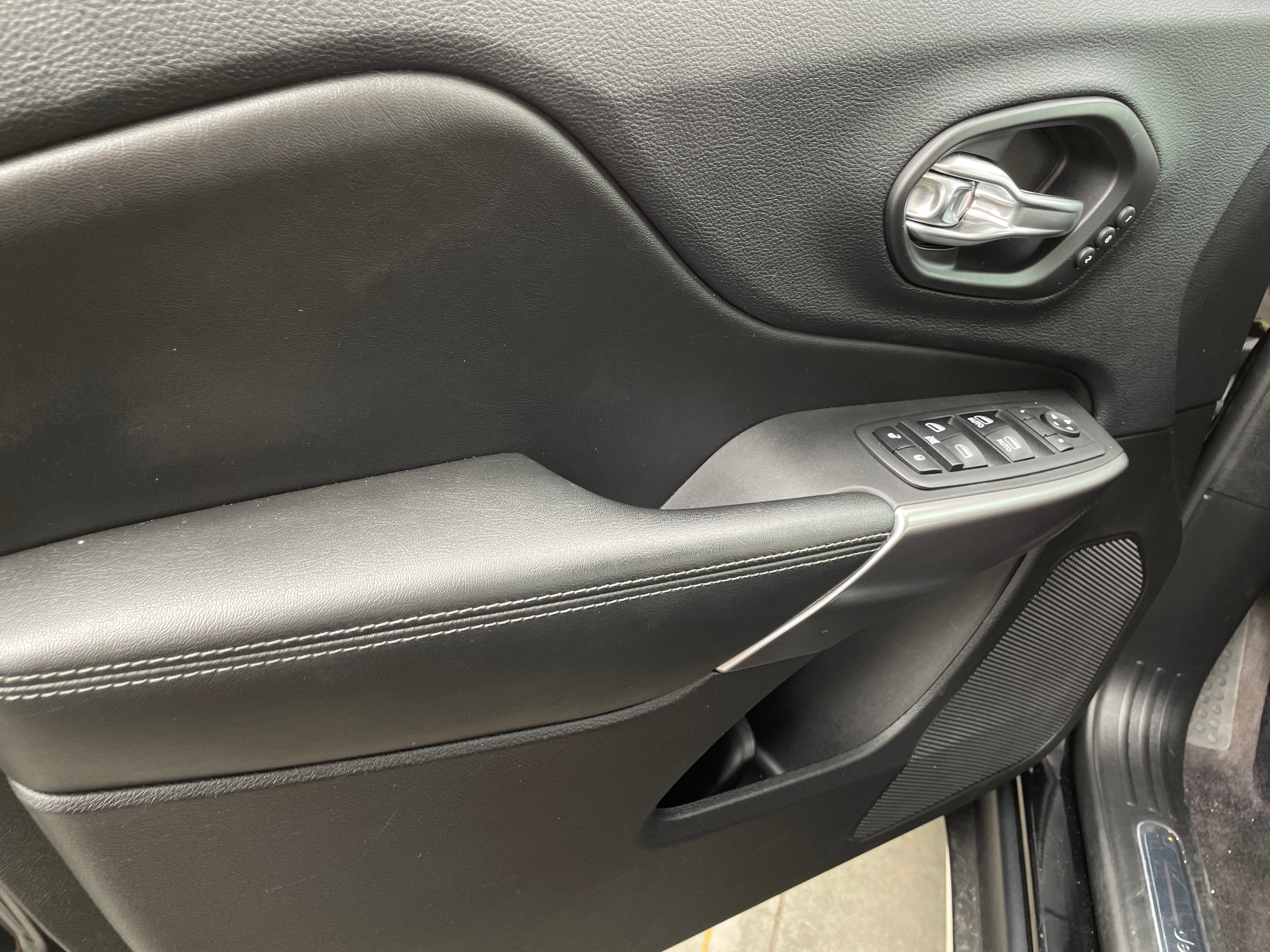 jeep cherokee 2019 1C4PJMDX0KD121293 image jeep cherokee 2019 1C4PJMDX0KD121293 image