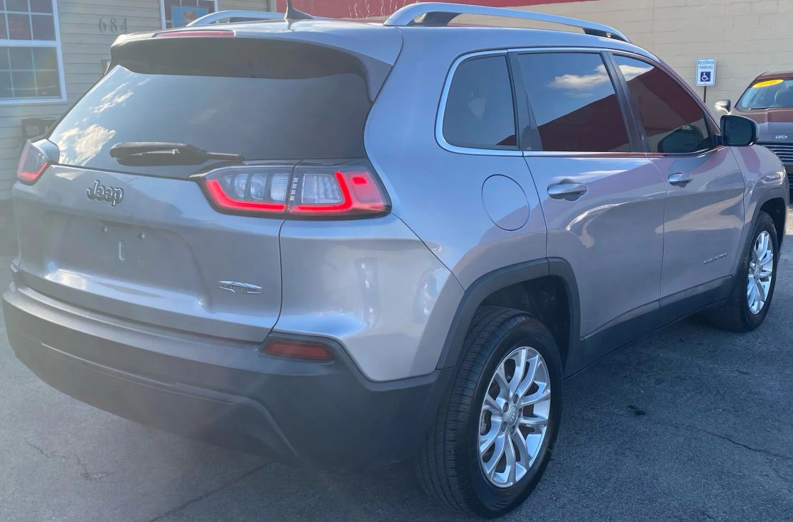 jeep cherokee 2019 1C4PJLCB4KD305460 image jeep cherokee 2019 1C4PJLCB4KD305460 image