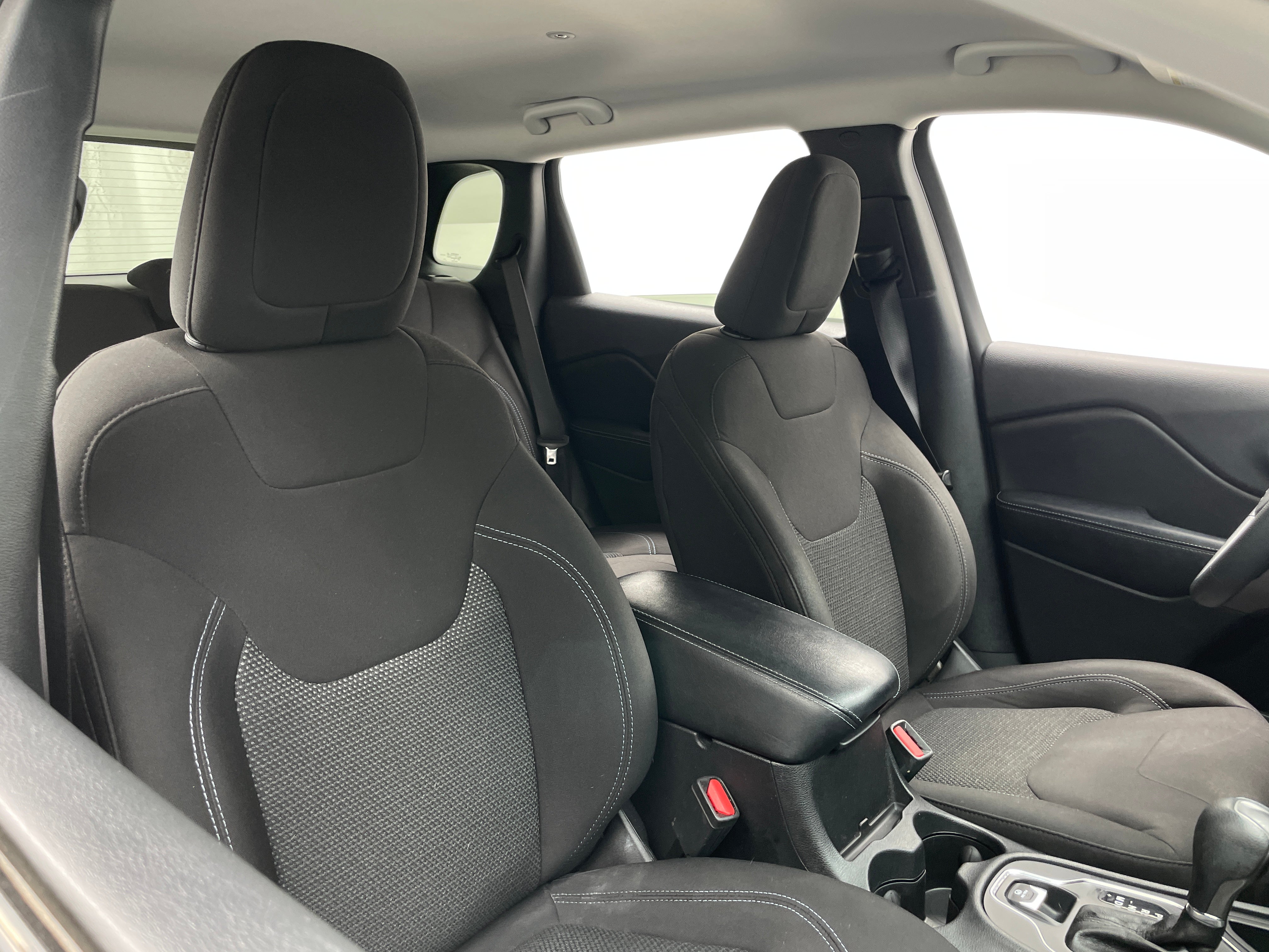 jeep cherokee 2019 1C4PJLCB7KD438763 image jeep cherokee 2019 1C4PJLCB7KD438763 image
