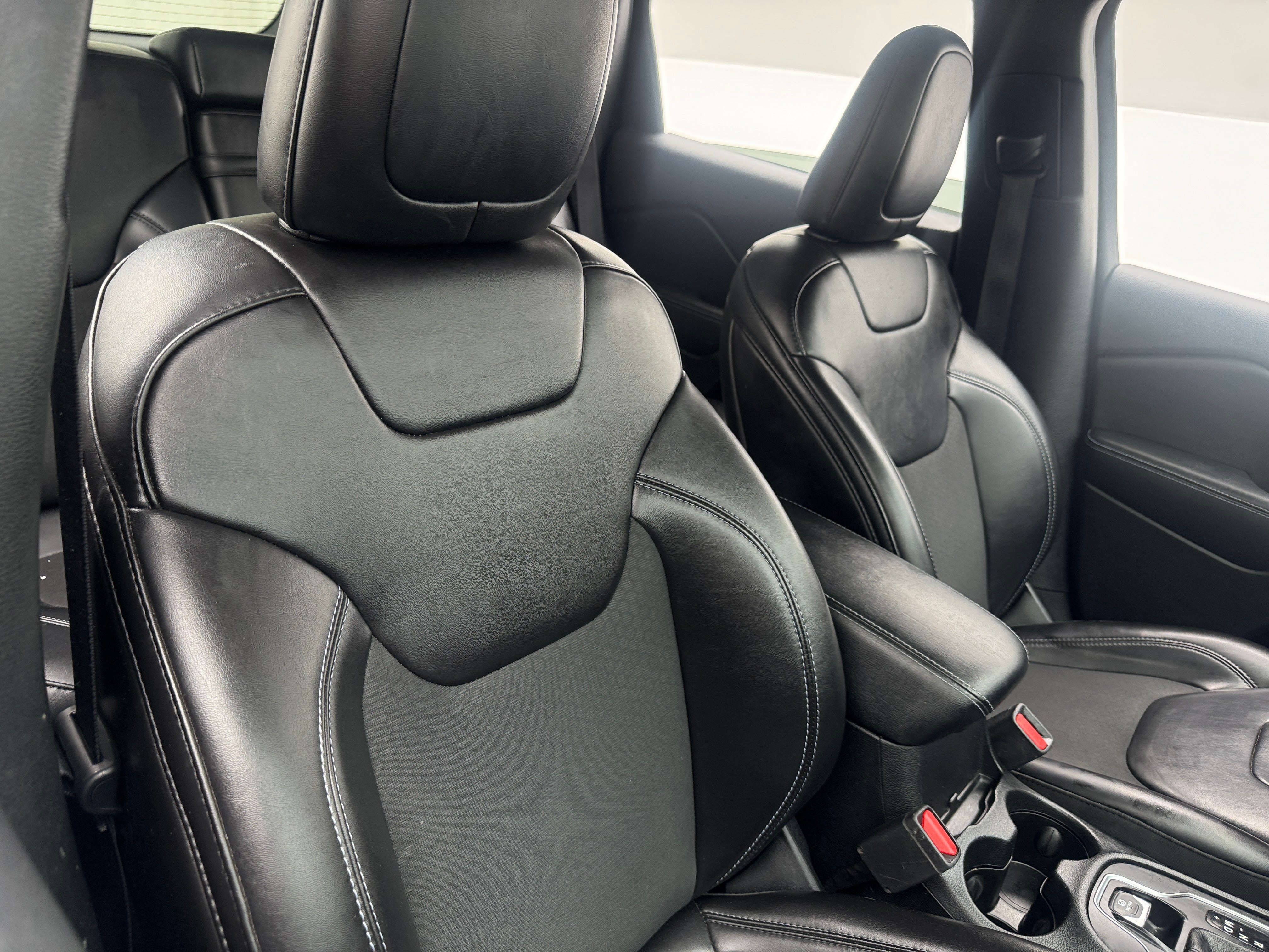 jeep cherokee 2019 1C4PJLLB6KD383979 image jeep cherokee 2019 1C4PJLLB6KD383979 image
