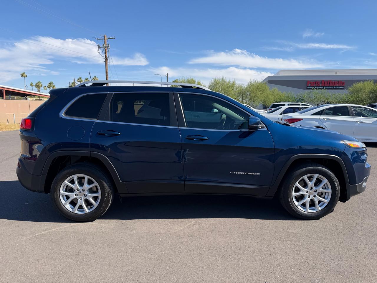 jeep cherokee 2018 1C4PJLLX6JD573629 image jeep cherokee 2018 1C4PJLLX6JD573629 image