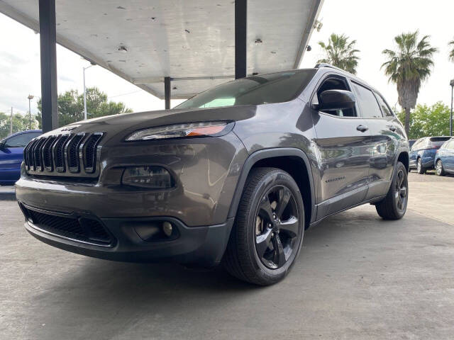 jeep cherokee 2018 1C4PJLCB1JD531387 image