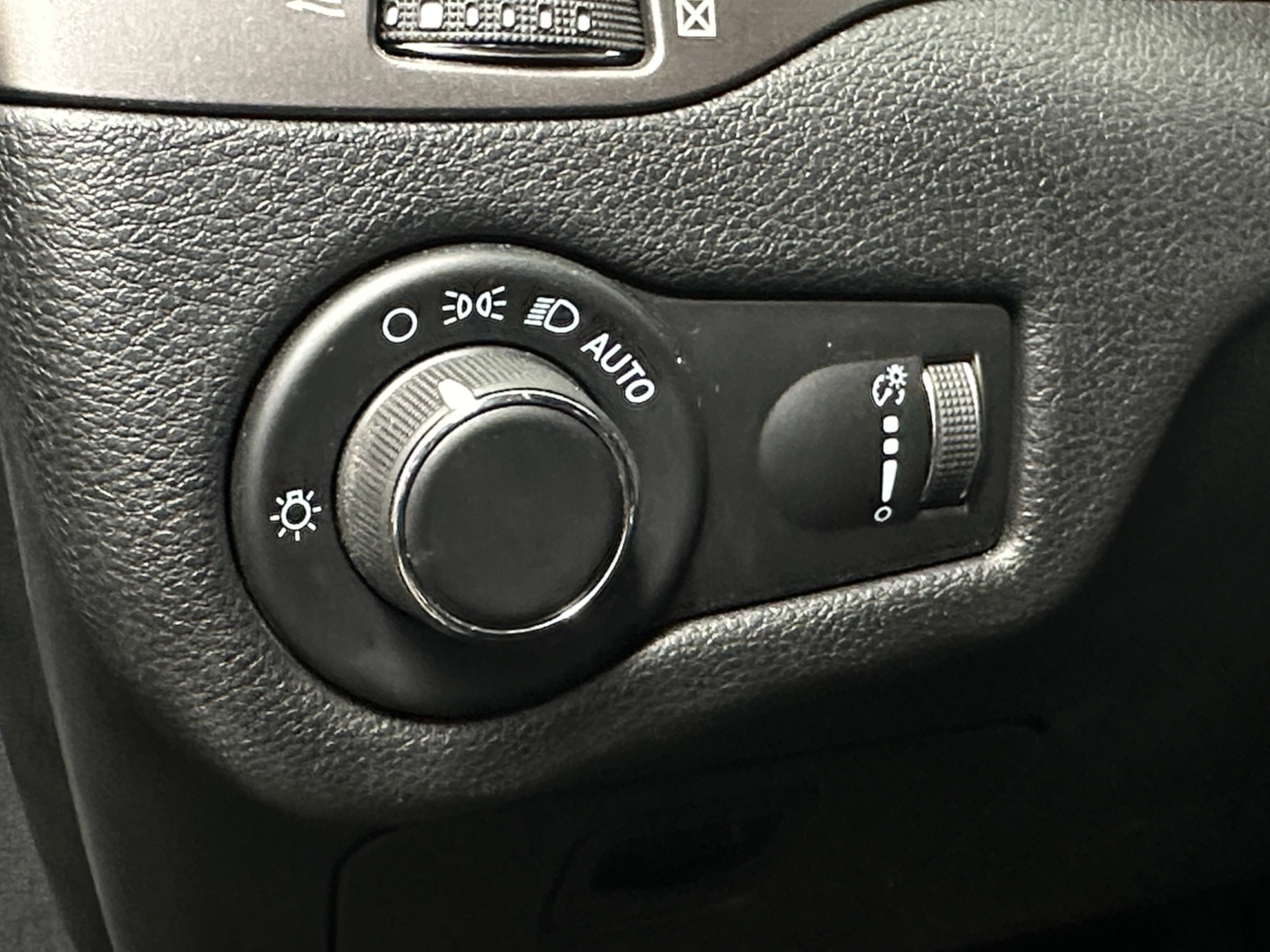 jeep cherokee 2021 1C4PJMCBXMD194180 image jeep cherokee 2021 1C4PJMCBXMD194180 image