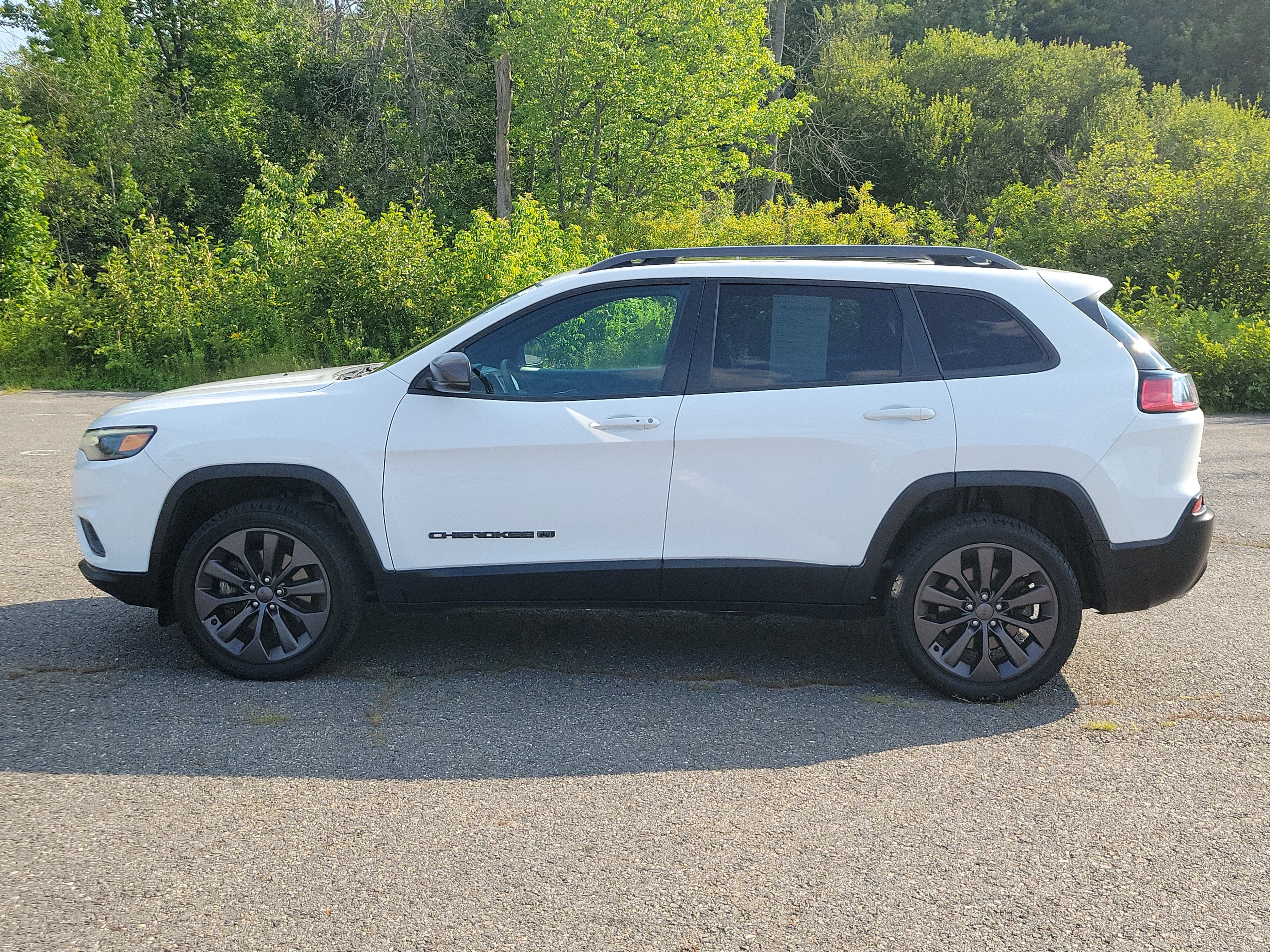 jeep cherokee 2021 1C4PJMMX2MD222872 image jeep cherokee 2021 1C4PJMMX2MD222872 image