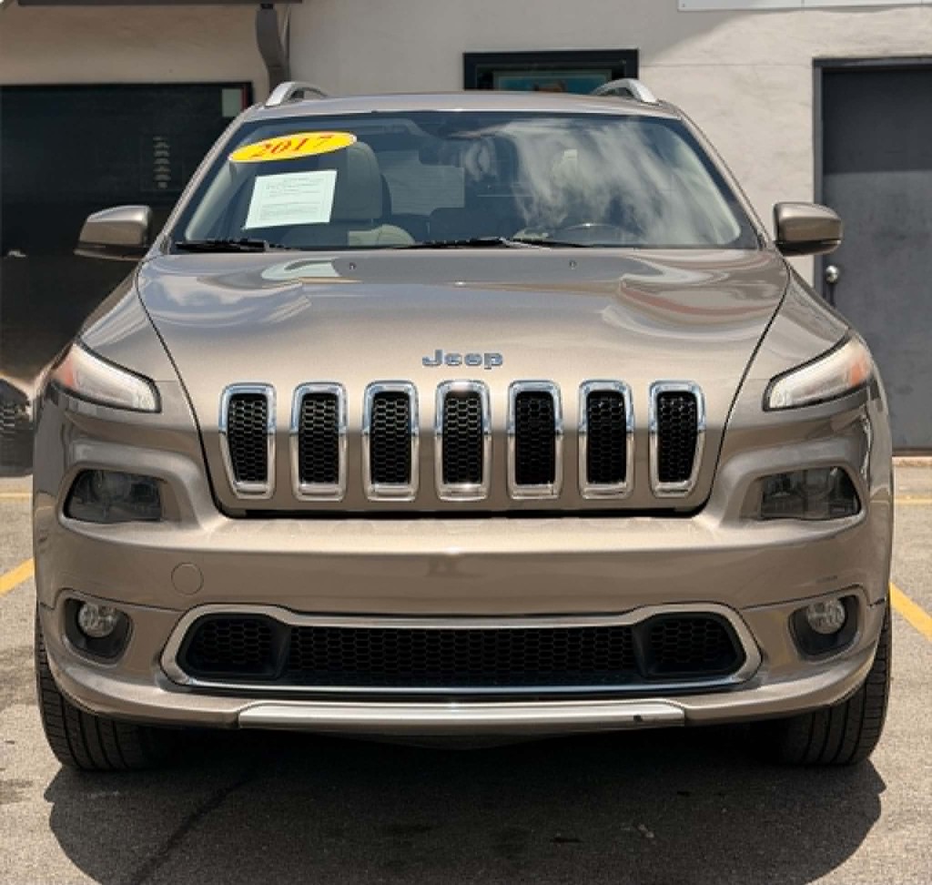 jeep cherokee 2017 1C4PJMJS8HW525612 image jeep cherokee 2017 1C4PJMJS8HW525612 image