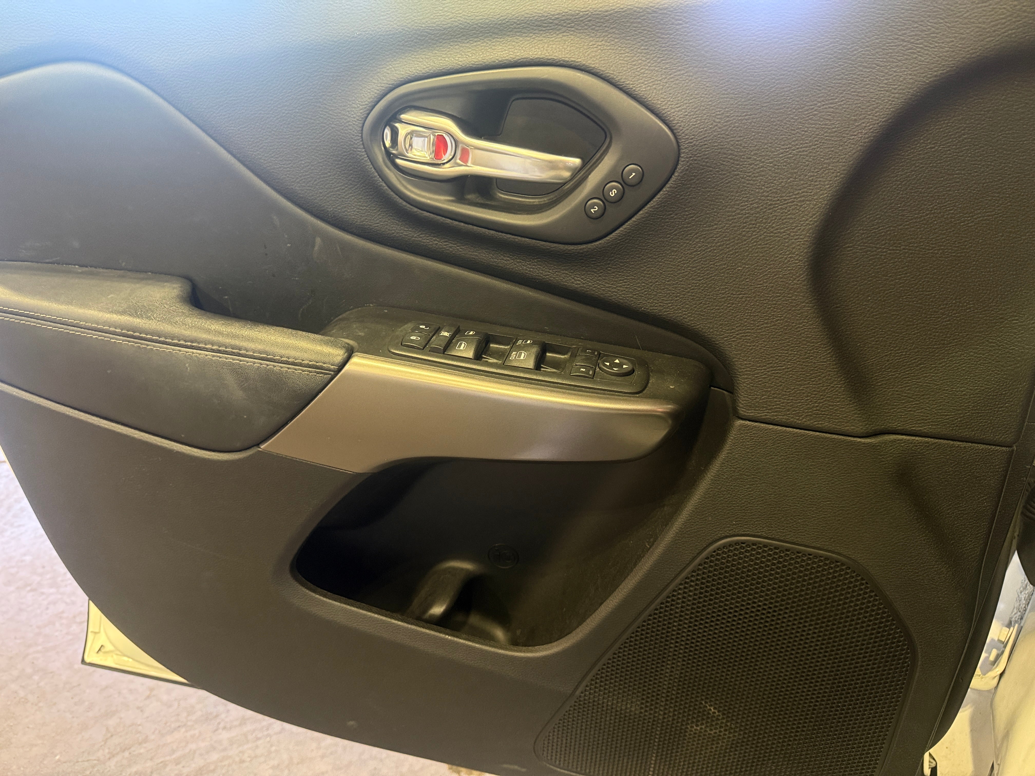 jeep cherokee 2020 1C4PJMDX0LD621570 image jeep cherokee 2020 1C4PJMDX0LD621570 image
