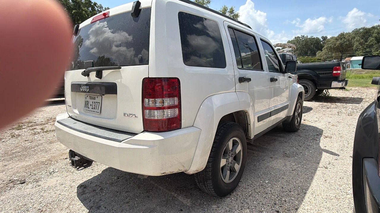 jeep liberty 2008 1J8GP28K98W163646 image jeep liberty 2008 1J8GP28K98W163646 image