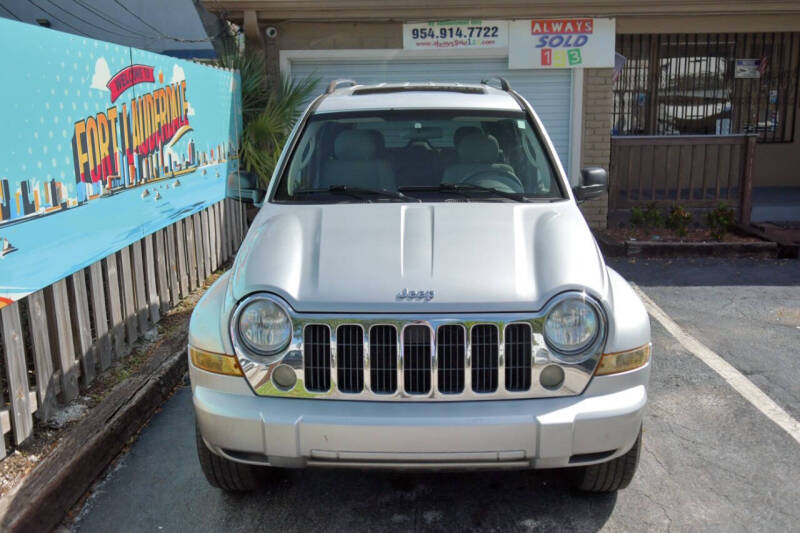 jeep liberty 2005 1J4GK58K35W594495 image jeep liberty 2005 1J4GK58K35W594495 image