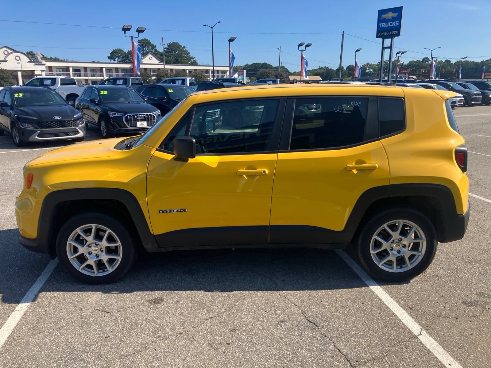 jeep renegade 2023 ZACNJDB19PPP66231 image jeep renegade 2023 ZACNJDB19PPP66231 image