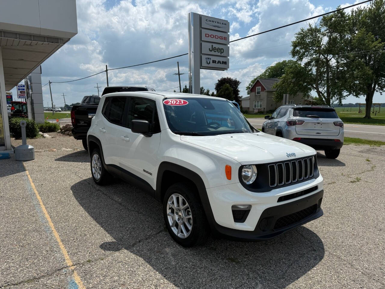 jeep renegade 2023 ZACNJDB18PPP65717 image jeep renegade 2023 ZACNJDB18PPP65717 image