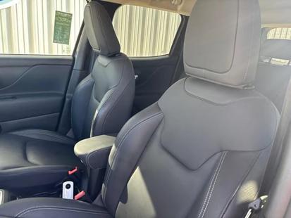 jeep renegade 2023 ZACNJDD17PPP30082 image jeep renegade 2023 ZACNJDD17PPP30082 image