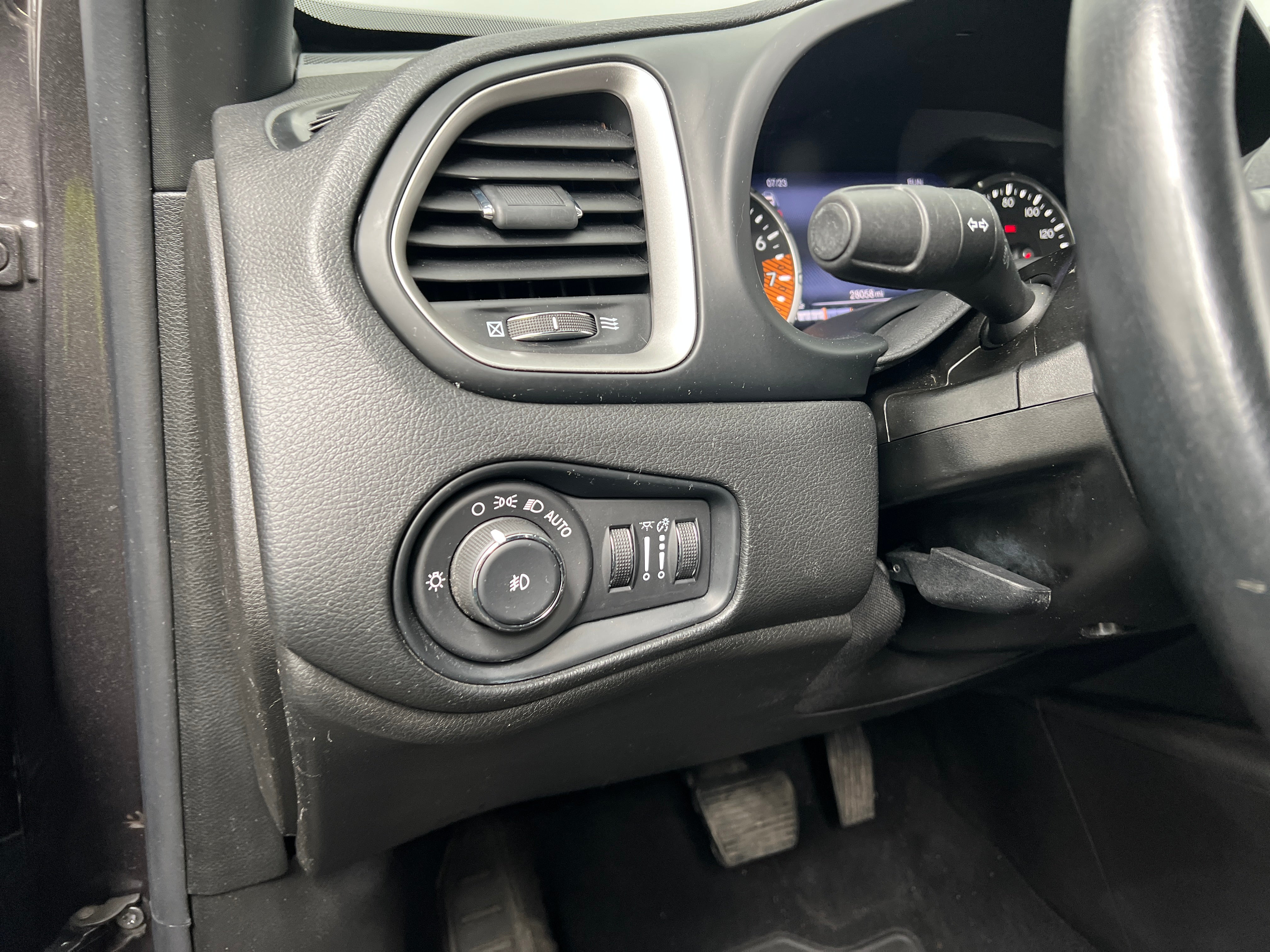 jeep renegade 2021 ZACNJDB16MPM54489 image jeep renegade 2021 ZACNJDB16MPM54489 image