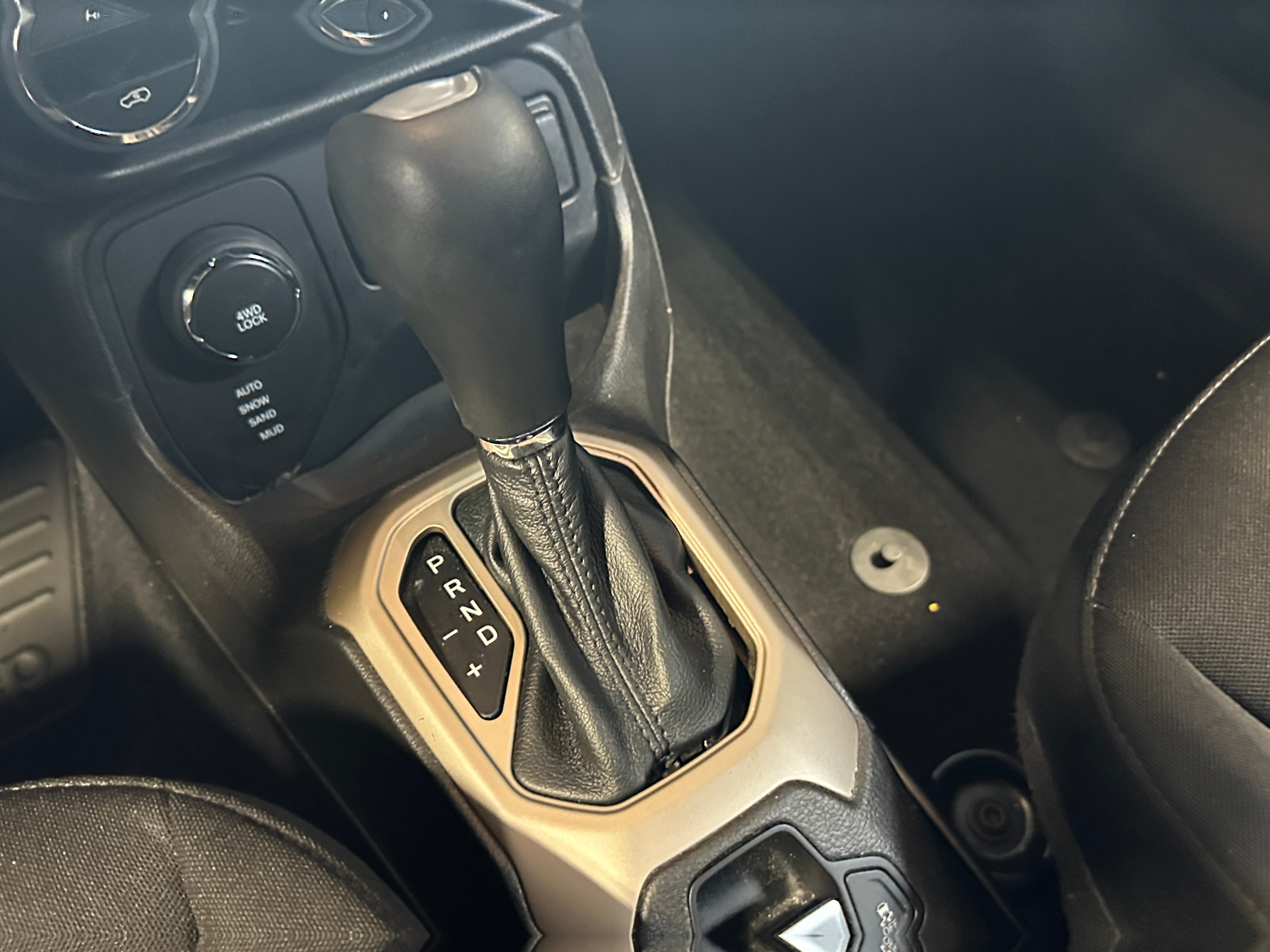 jeep renegade 2017 ZACCJBBB4HPG13958 image jeep renegade 2017 ZACCJBBB4HPG13958 image