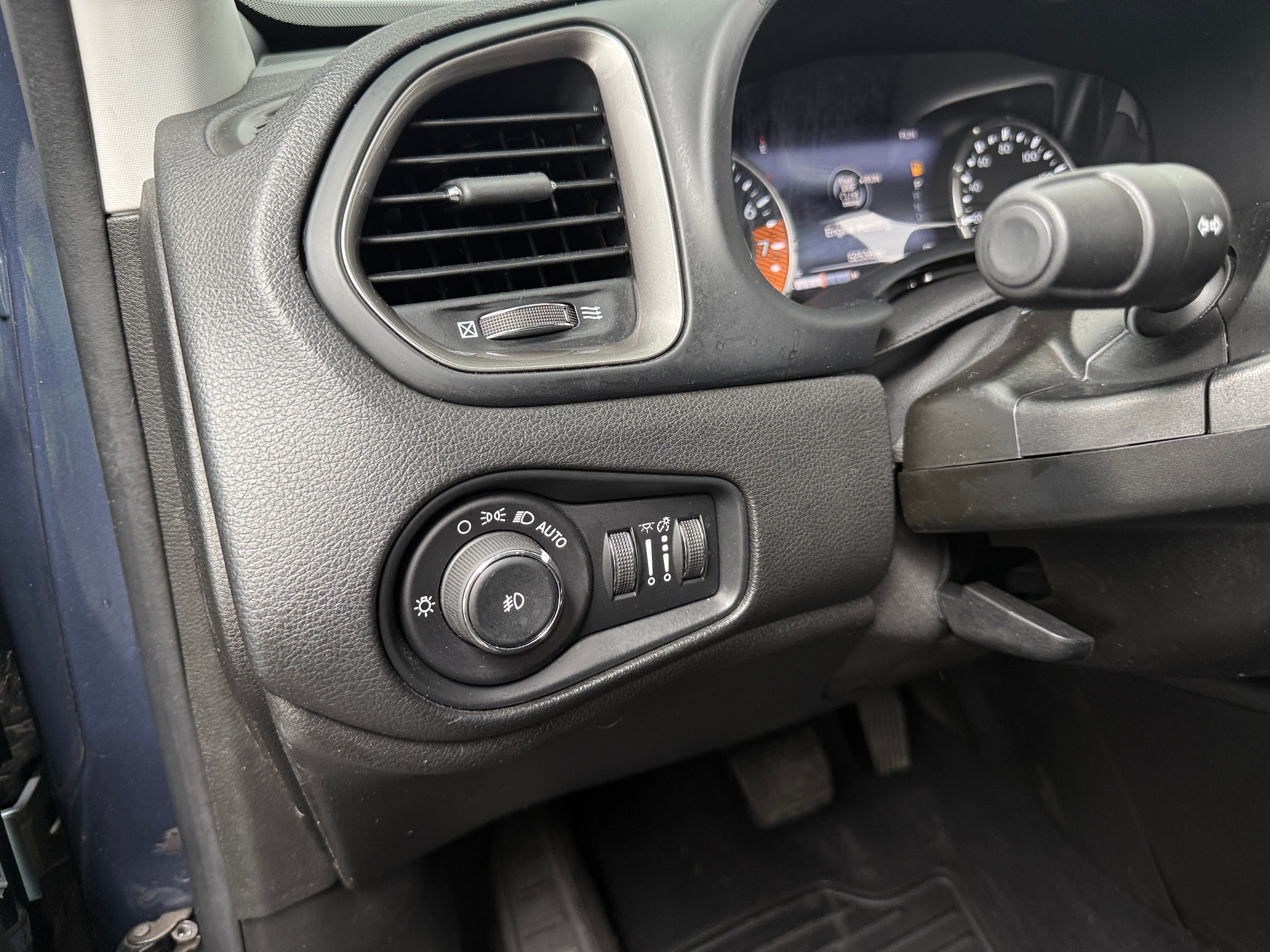 jeep renegade 2020 ZACNJBD19LPL88844 image jeep renegade 2020 ZACNJBD19LPL88844 image